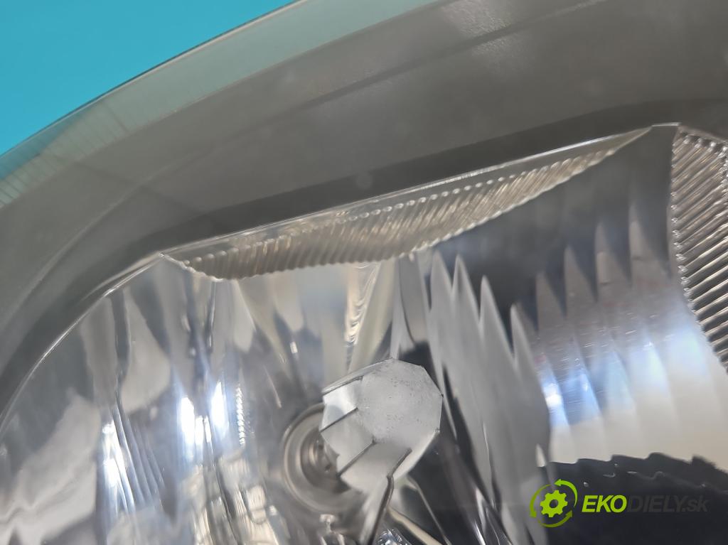 Seat Toledo II 1998-2004 1.8 20v 125 HP manual 92 kW 1781 cm3 4- Reflektor: pravý 67742701 (Pravé)