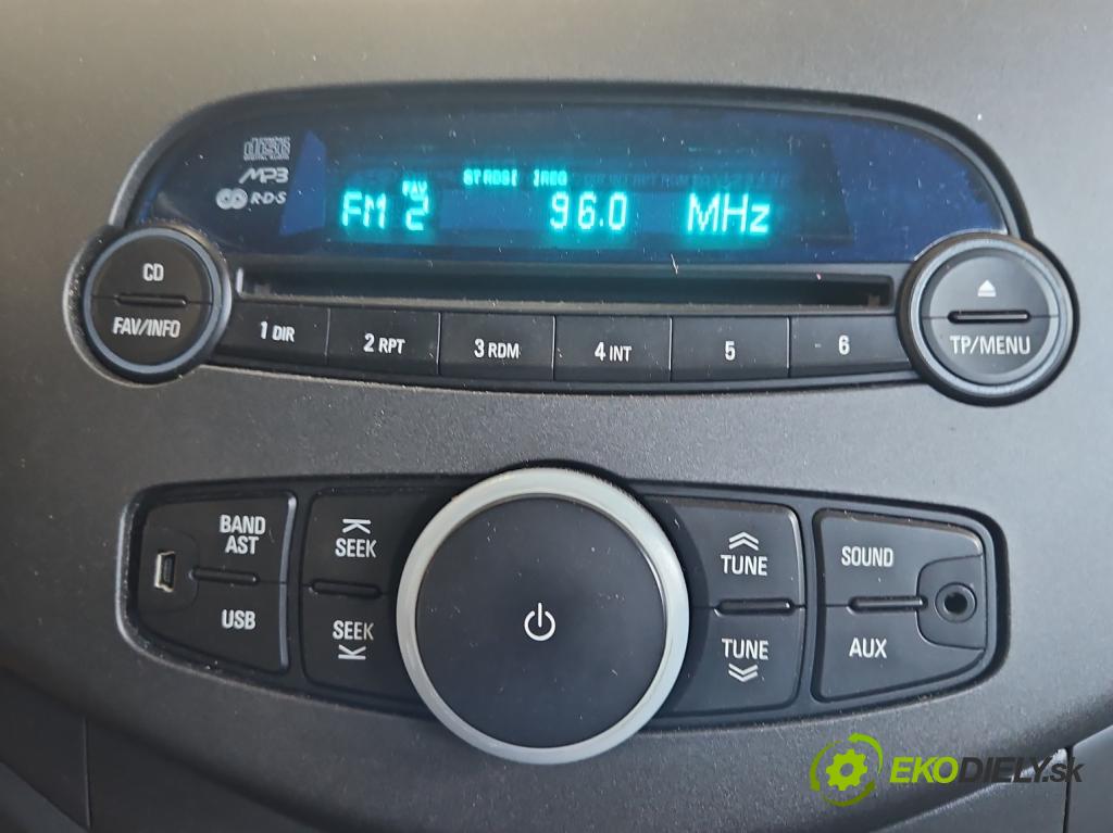 Chevrolet Spark III M300 2009-2014 1.0 16V 68 HP manual 50 kW 995 cm3 5- Radio originál 95972857