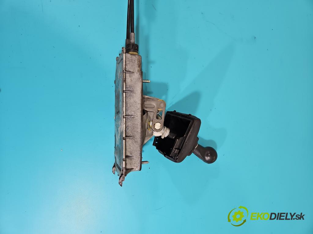 Seat Ibiza IV 6J 2008-2017 1.6 TDI 90 HP manual 66 kW 1598 cm3 5- Páka: Změny: stupeň,rýchlosť 6Q0711049CJ (Rýchlostná páka (kulisa))