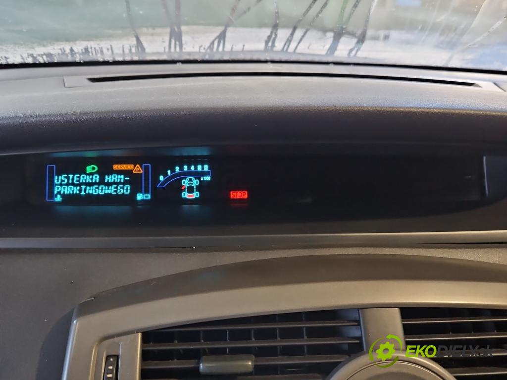 Renault Scenic II 2003-2009 1.5 dci 106 HP manual 78 kW 1461 cm3 5- prístrojovka/ budíky 8200704463A (Prístrojové dosky, displeje)