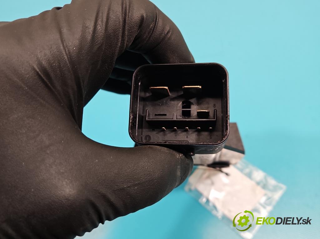 Seat Ibiza IV 6J 2008-2017 1.6 TDI 90 HP manual 66 kW 1598 cm3 5- Relé: svíčky: zařicích: 5J0919506 (Relé)