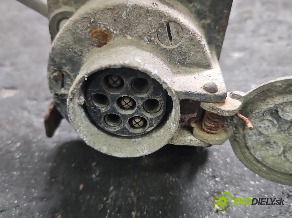 Audi A3 8L 1996-2003 1.6 sr 101 hp manual 74 kW 1595 cm3 3- oko tažné  (Tažná zařízení)