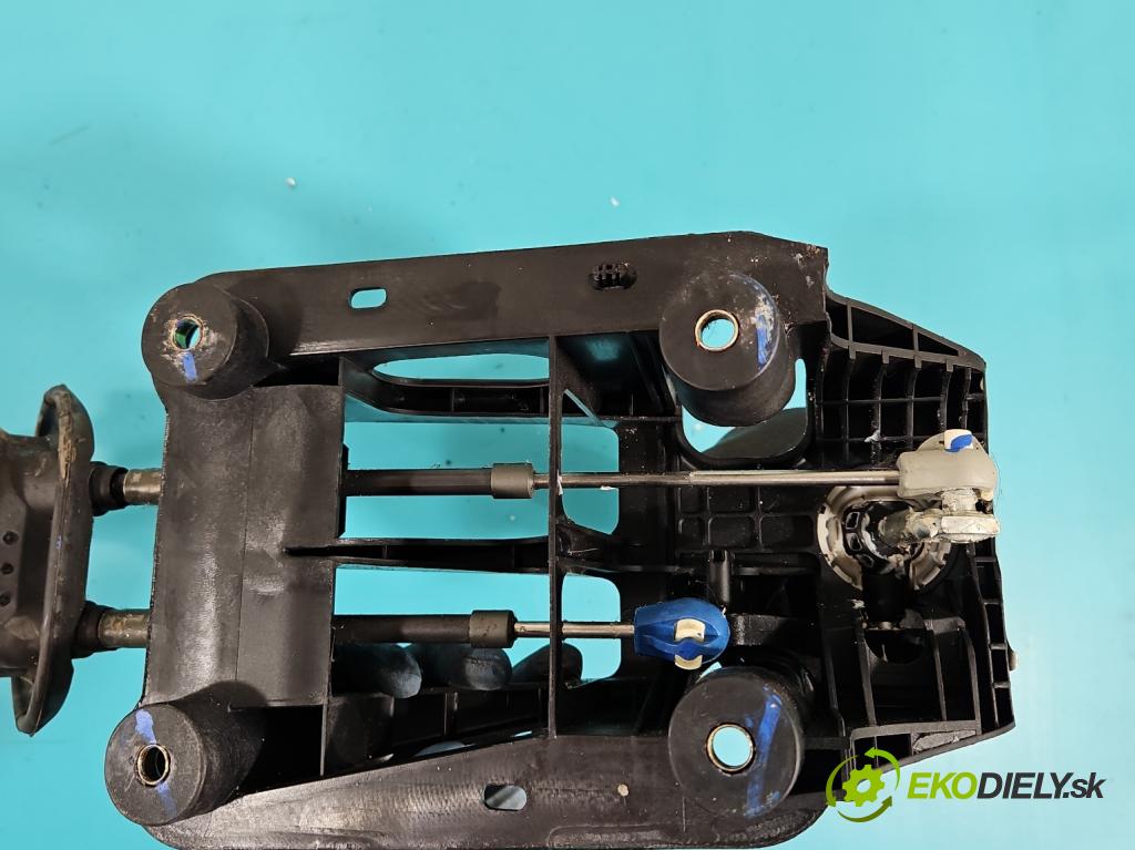 Citroen C3 I 2002-2009 1.4 HDI 68 HP manual 50 kW 1398 cm3 5- Páka: Změny: stupeň,rýchlosť  (Rýchlostné páky / kulisy)