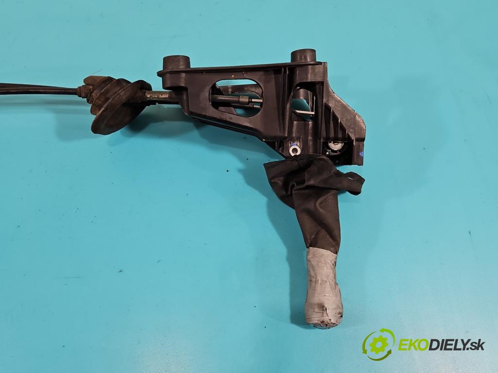 Citroen C3 I 2002-2009 1.4 HDI 68 HP manual 50 kW 1398 cm3 5- Páka: Změny: stupeň,rýchlosť  (Rýchlostné páky / kulisy)