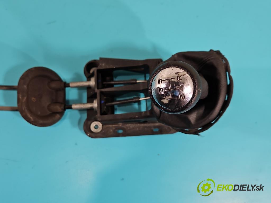 Citroen C3 I 2002-2009 1.4 8V 73 HP manual 54 kW 1360 cm3 5- Páka: Změny: stupeň,rýchlosť 9681359280 (Rýchlostné páky / kulisy)