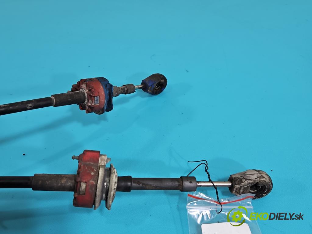 Citroen C3 I 2002-2009 1.4 8V 73 HP manual 54 kW 1360 cm3 5- Páka: Změny: stupeň,rýchlosť 9681359280 (Rýchlostné páky / kulisy)