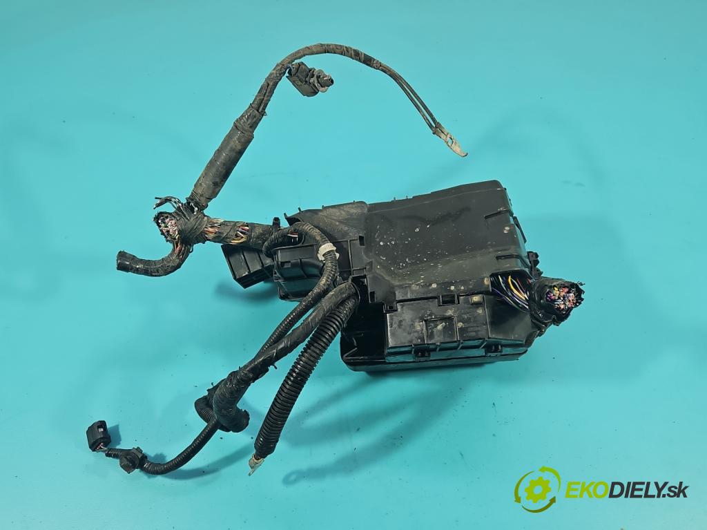 Mazda CX-5 I 2012-2017 2.2 D SKYACTIV: 150 hp manual 110 kW 2191 cm3 5- skříňka pojistková KD45-675X0 (Pojistkové skříňky)