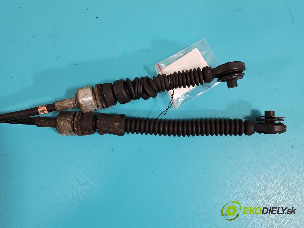 Mazda CX-5 I 2012-2017 2.2 D SKYACTIV: 150 HP manual 110 kW 2191 cm3 5- Páka: Změny: stupeň,rýchlosť  (Rýchlostná páka (kulisa))