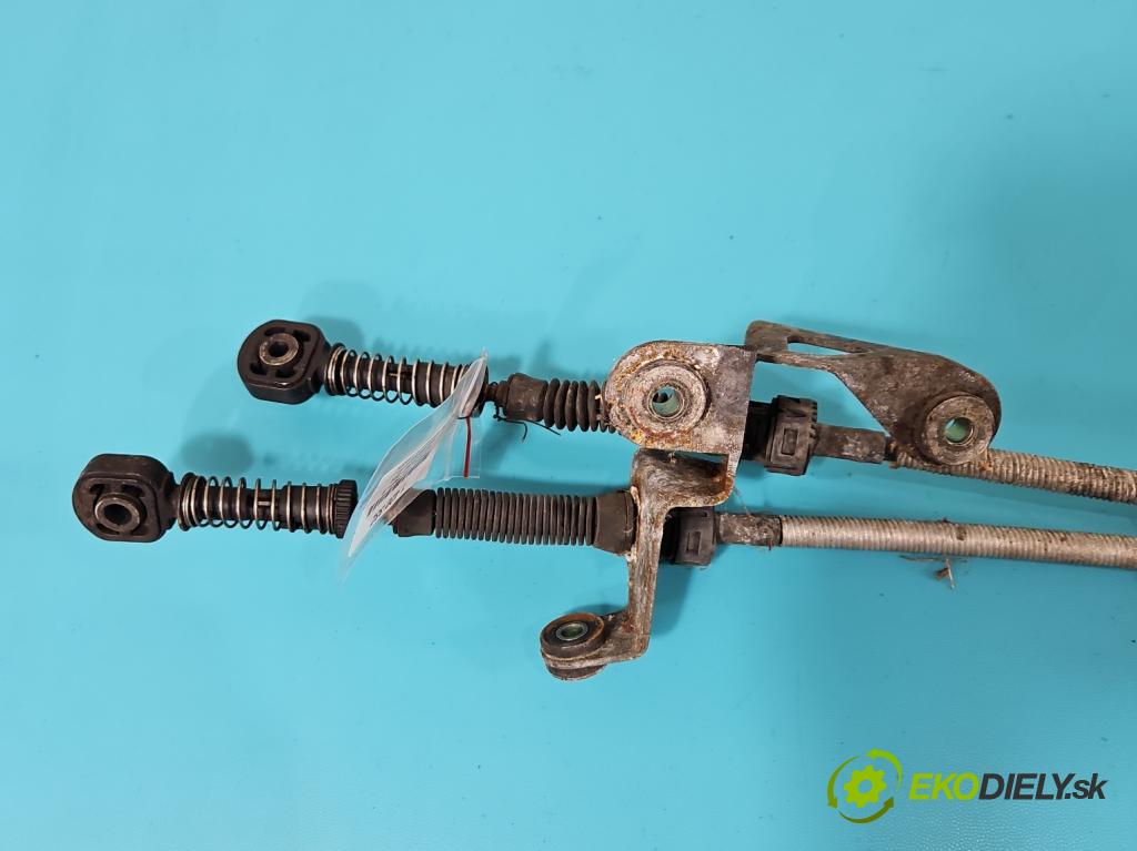 Audi A3 8P 2003-2012 1.6 SR 102 HP manual 75 kW 1595 cm3 3- Páka: Změny: stupeň,rýchlosť 1K0711611 (Rýchlostná páka (kulisa))