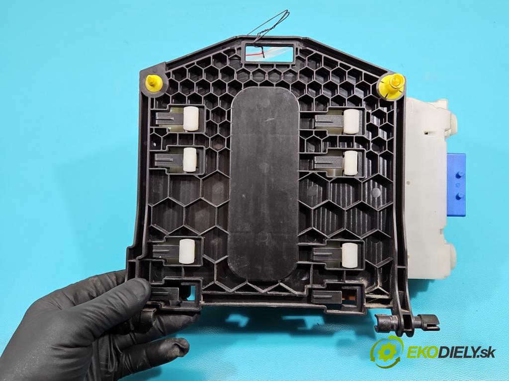 Ford S-max 1.8 TDCi 125 hp manual 92 kW 1753 cm3 5- skříňka pojistková 6G9T-14A073-DJ (Pojistkové skříňky)