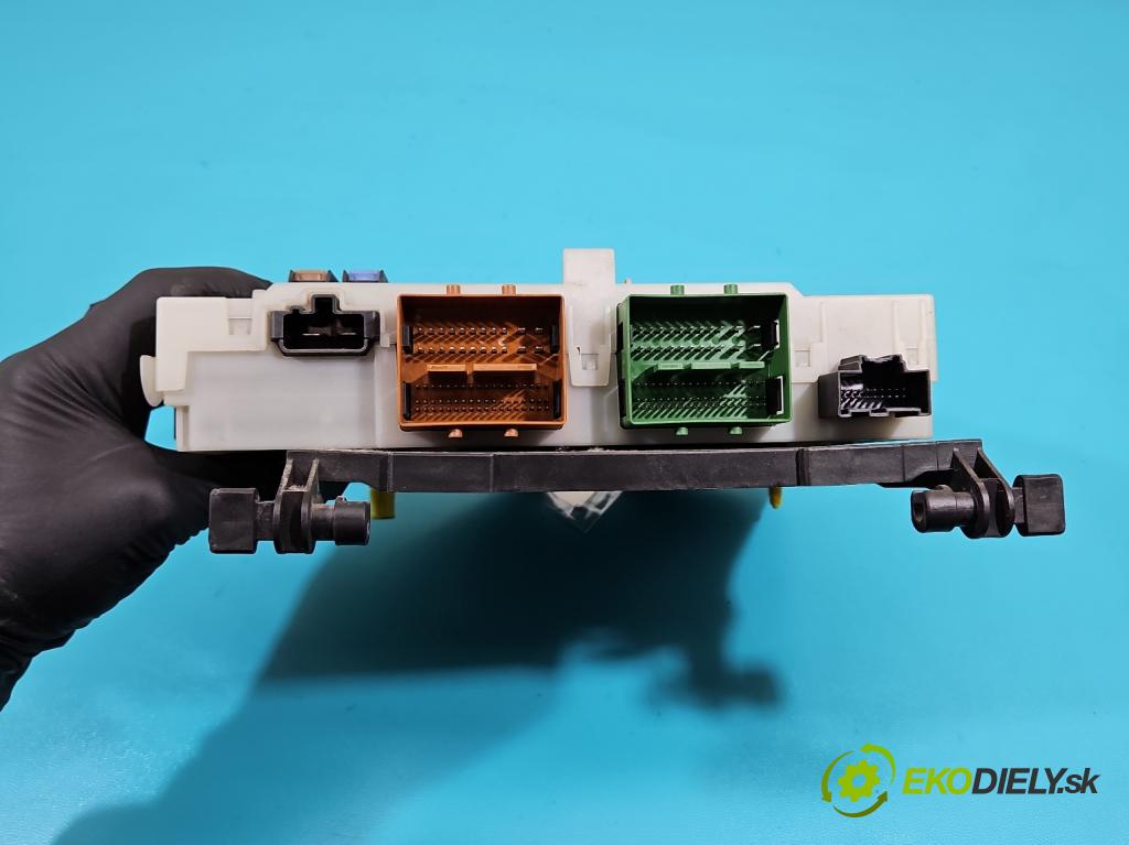 Ford S-max 1.8 TDCi 125 hp manual 92 kW 1753 cm3 5- skříňka pojistková 6G9T-14A073-DJ (Pojistkové skříňky)