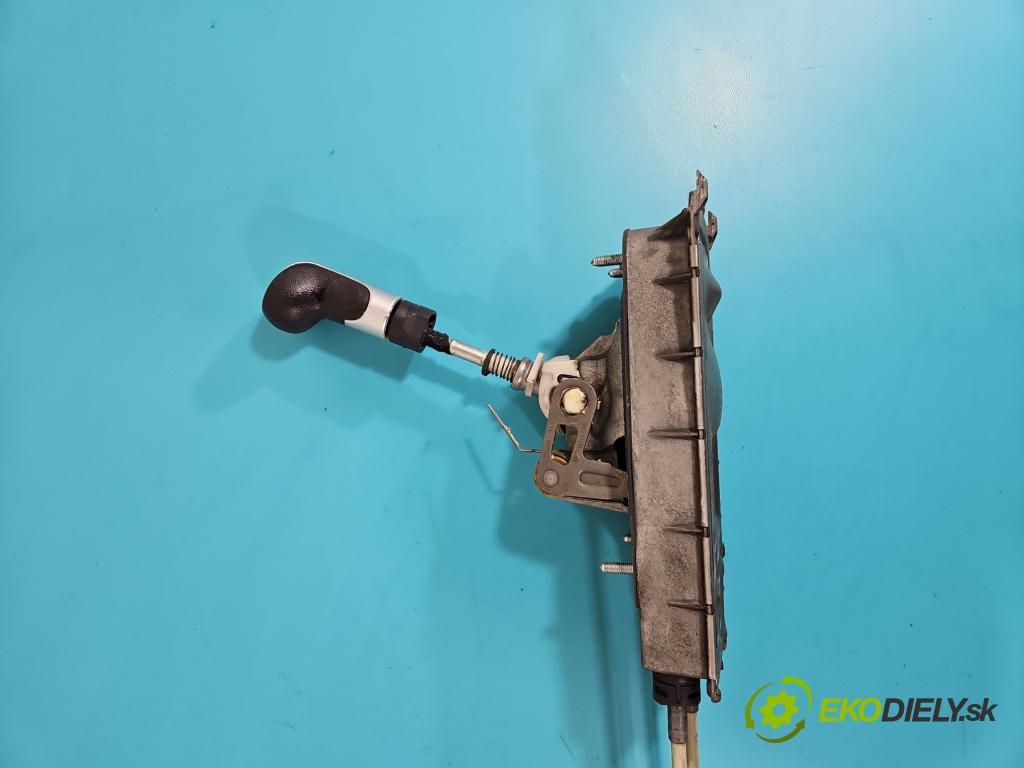 Skoda Roomster 1.4 16v 86 HP manual 63 kW 1390 cm3 5- Páka: Změny: stupeň,rýchlosť 6Q0711061E (Rýchlostná páka (kulisa))