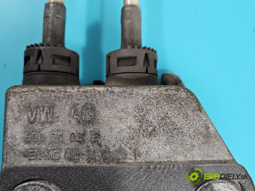 Skoda Roomster 1.4 16v 86 HP manual 63 kW 1390 cm3 5- Páka: Změny: stupeň,rýchlosť 6Q0711061E (Rýchlostná páka (kulisa))