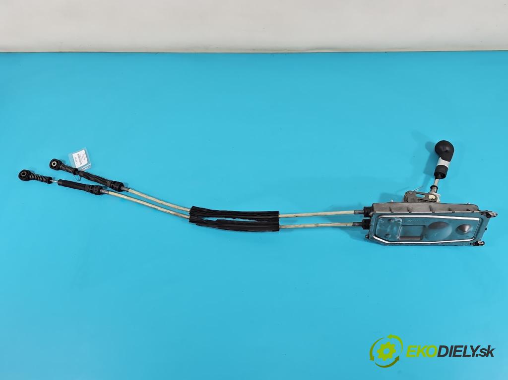 Skoda Roomster 1.4 16v 86 HP manual 63 kW 1390 cm3 5- Páka: Změny: stupeň,rýchlosť 6Q0711061E (Rýchlostná páka (kulisa))