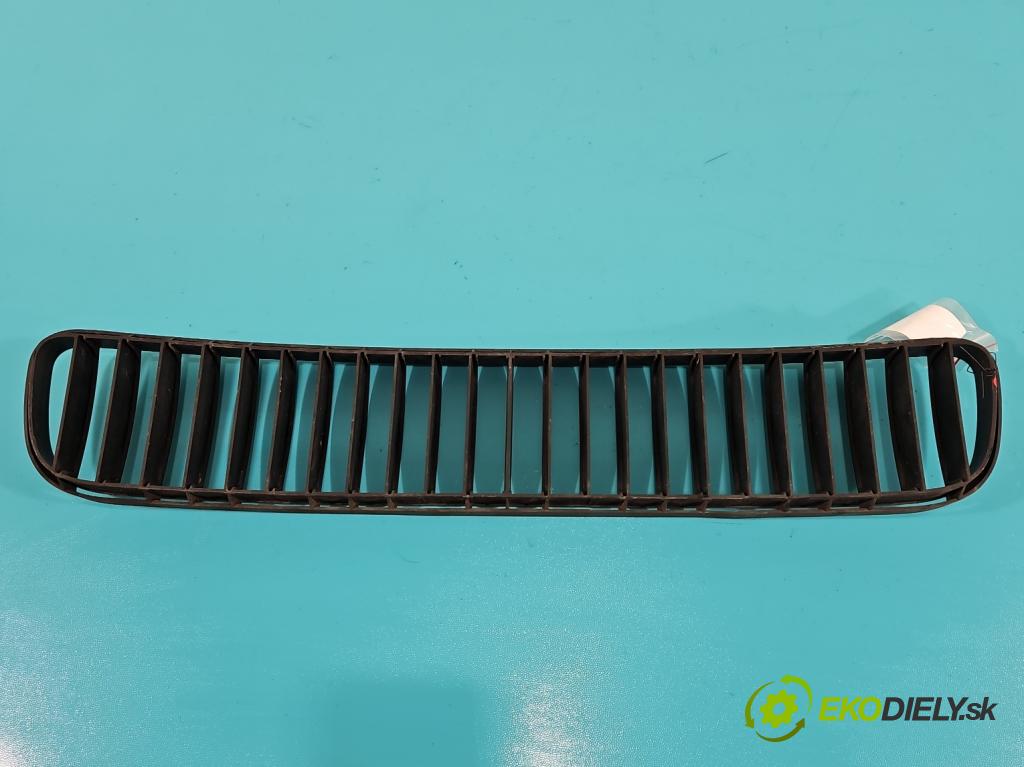 Skoda Roomster 1.4 16v 86 hp manual 63 kW 1390 cm3 5- Zaślepka: mřížka: nárazníku medián: