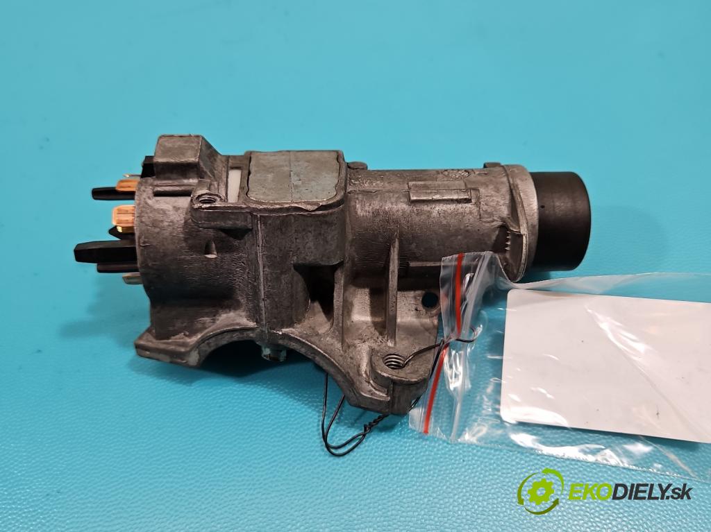 Skoda Roomster 1.4 16v 86 HP manual 63 kW 1390 cm3 5- Spínačka  (Spínacie skrinky a kľúče)