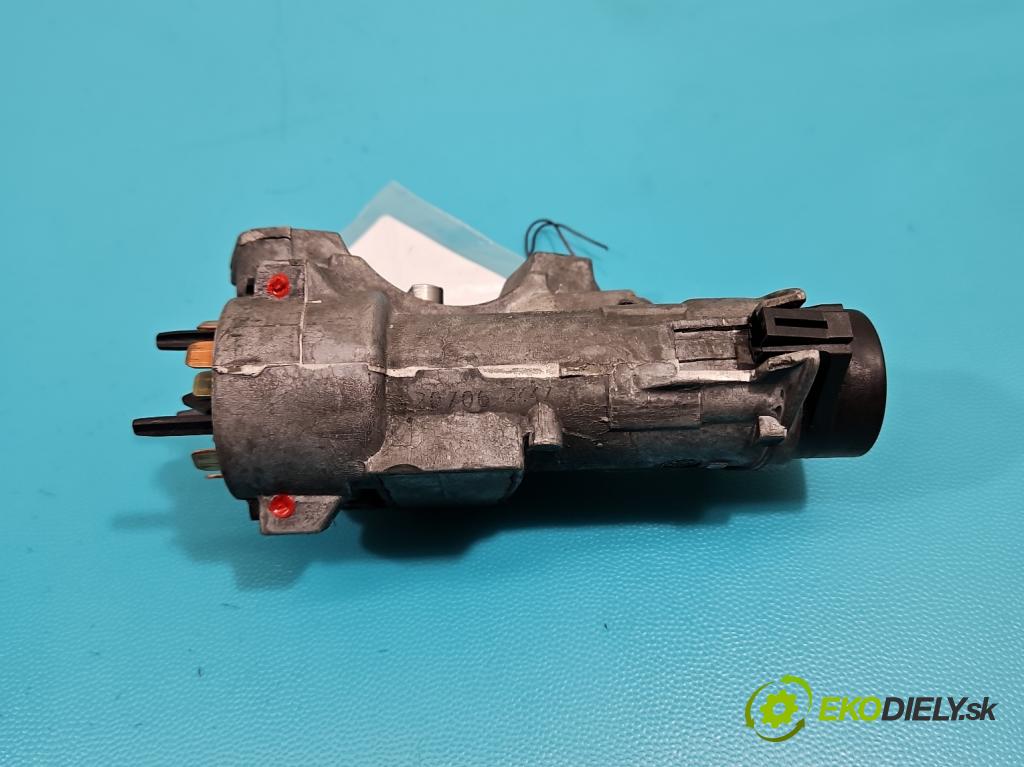 Skoda Roomster 1.4 16v 86 HP manual 63 kW 1390 cm3 5- Spínačka  (Spínacie skrinky a kľúče)