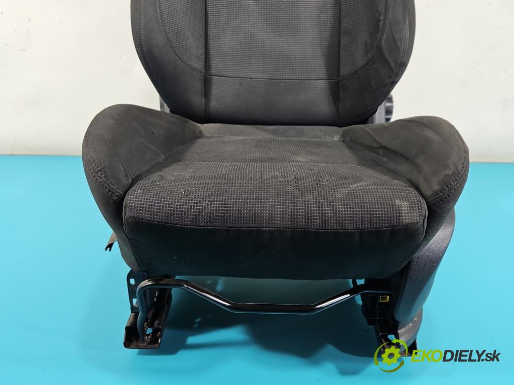 Ford S-max 1.8 TDCi 125 HP manual 92 kW 1753 cm3 5- Sedačka ľavý  (Sedačky, sedadlá)