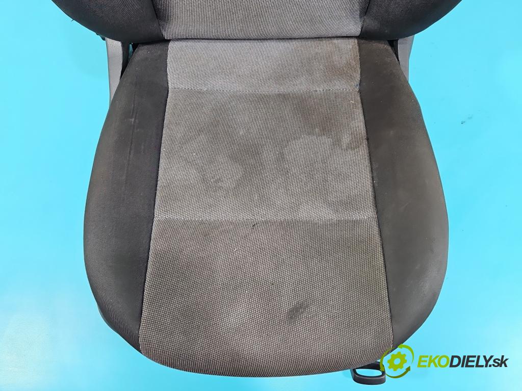 Skoda Fabia II 2007-2014 1.6 tdi 75 HP manual 55 kW 1598 cm3 5- Sedačka pravý  (Sedačky, sedadlá)
