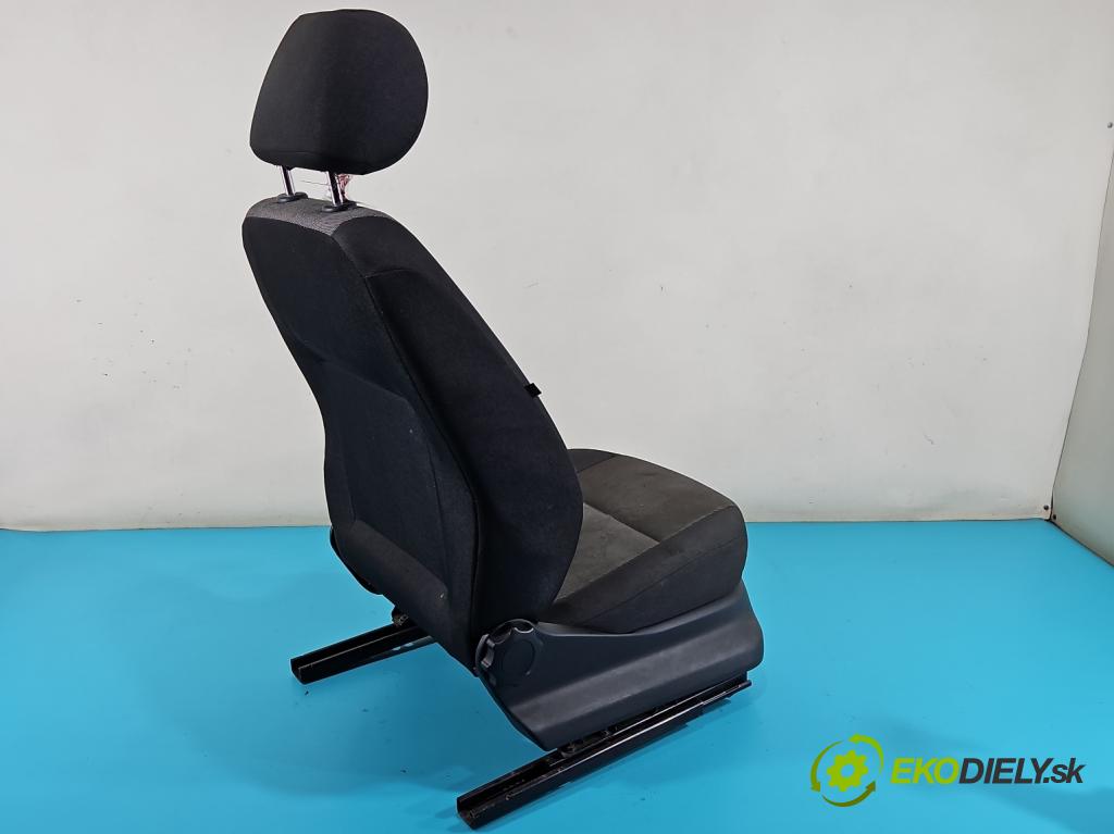 Skoda Fabia II 2007-2014 1.6 tdi 75 HP manual 55 kW 1598 cm3 5- Sedačka pravý  (Sedačky, sedadlá)