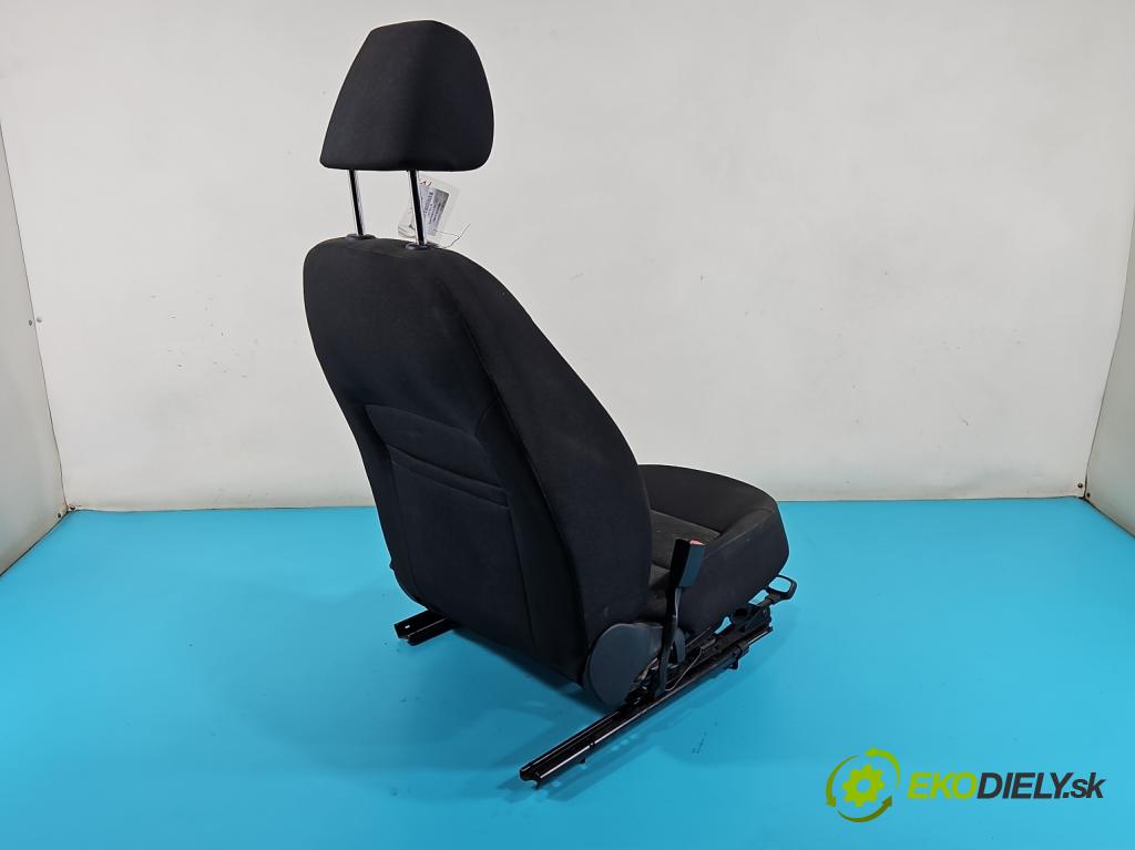 Skoda Octavia II 2004-2013 1.6 tdi 105 HP manual 77 kW 1598 cm3 5- Sedačka ľavý  (Sedačky, sedadlá)