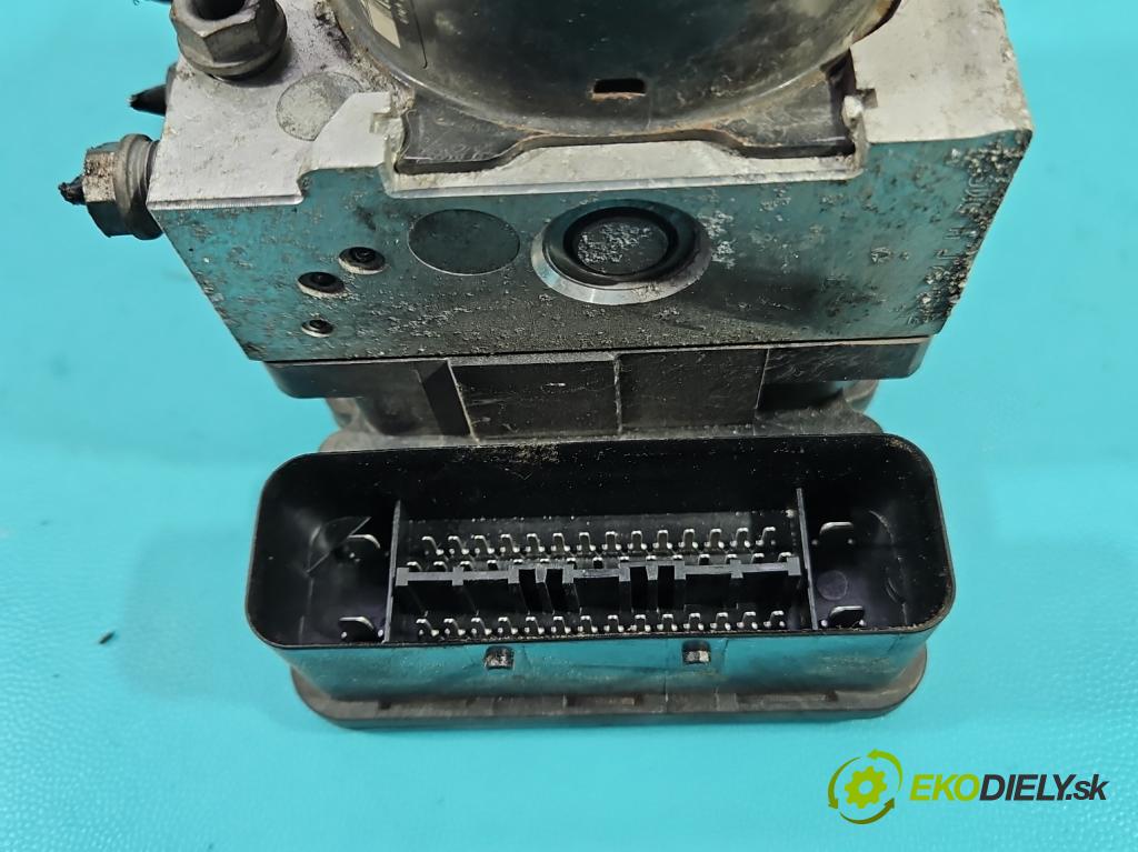 Skoda Octavia II 2004-2013 1.6 tdi 105 HP manual 77 kW 1598 cm3 5- čerpadlo abs 1K0614517DE (Pumpy ABS)