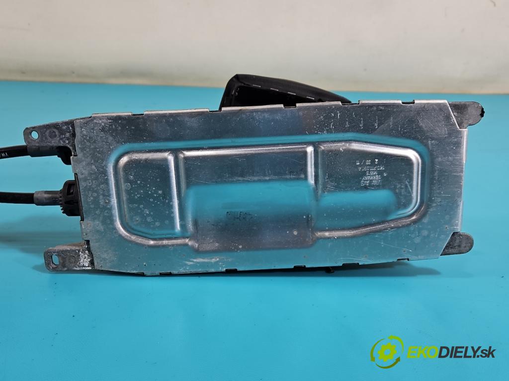 Skoda Octavia II 2004-2013 1.6 tdi 105 HP manual 77 kW 1598 cm3 5- Páka: Změny: stupeň,rýchlosť 1K0711049CH (Rýchlostná páka (kulisa))