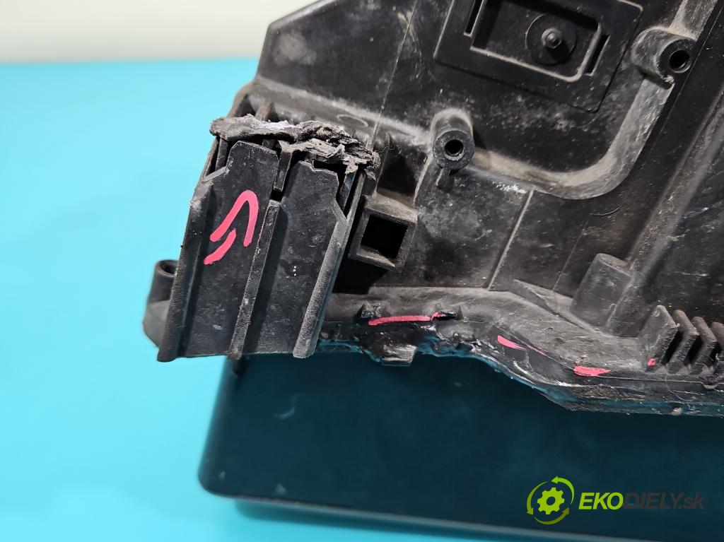 Bmw X3 E83 2003-2010 2.0d 150 HP manual 110 kW 1995 cm3 5- Reflektor: pravý 7162192 (Pravé)