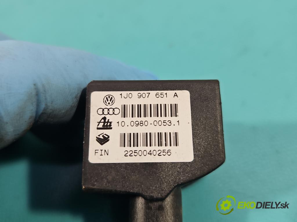 Vw Golf IV 1997-2003 1.6 16V 105 hp manual 77 kW 1598 cm3 3- snímač ESP 1J0907651A