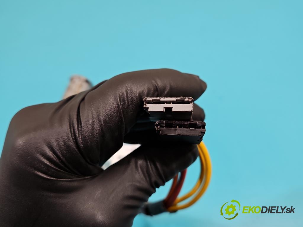 Renault Espace III 1997-2003 2.0 16V 140 HP manual 103 kW 1998 cm3 5- Spínačka  (Spínacie skrinky a kľúče)