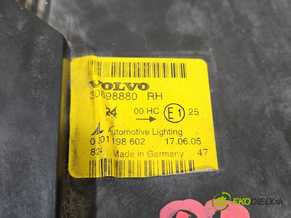 Volvo S40 II 2004-2012 2.0 hdi 136 HP manual 100 kW 1997 cm3 4- Reflektor: pravý 30698880 (Pravé)