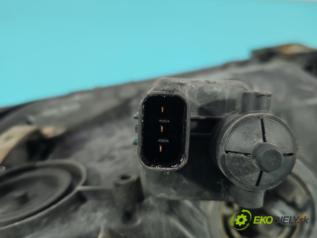 Honda Civic VII 2000-2006 1.6 VTEC 16v 110 HP manual 81 kW 1590 cm3 3- Reflektor: pravý  (Pravé)