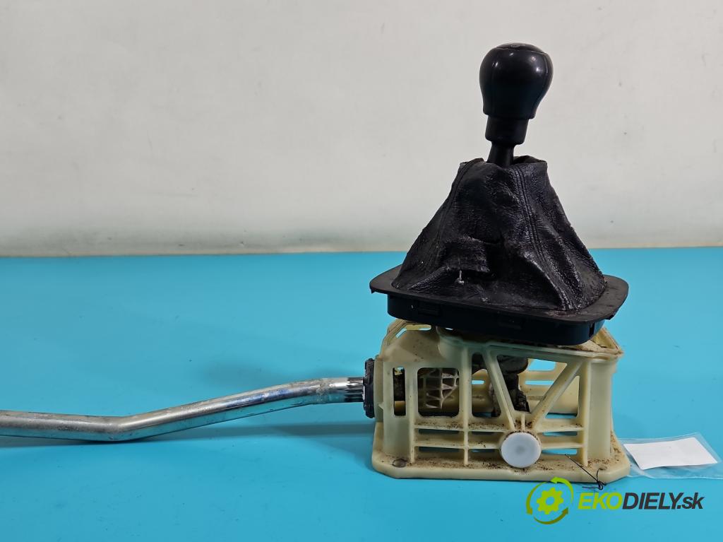 Opel Zafira A 1999-2005 1.8 16V 116 HP manual 85 kW 1796 cm3 5- Páka: Změny: stupeň,rýchlosť  (Rýchlostné páky / kulisy)