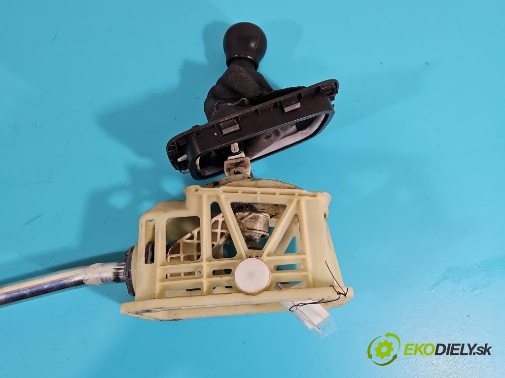 Opel Zafira A 1999-2005 1.8 16V 116 HP manual 85 kW 1796 cm3 5- Páka: Změny: stupeň,rýchlosť  (Rýchlostné páky / kulisy)