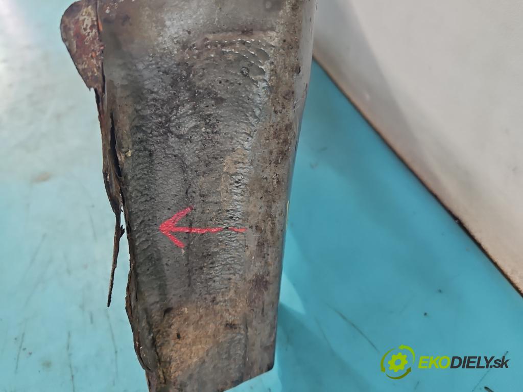 Ford S-max 1.8 TDCi 125 hp manual 92 kW 1753 cm3 5- blatnik přední levý  (Predné ľavé)