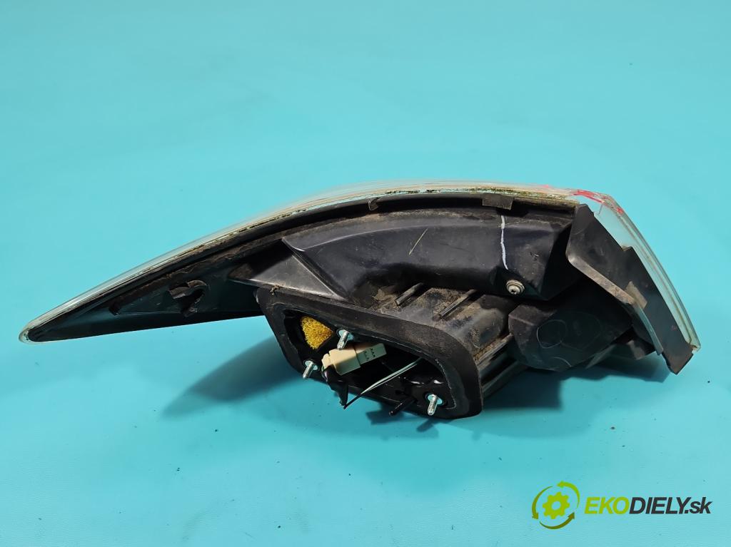 Mazda 6 II GH 2007-2012 2.0 CITD 140 HP manual 103 kW 1998 cm3 5- svetlo / reflektor zadné pravé  (Kľučka dverí ostatné)