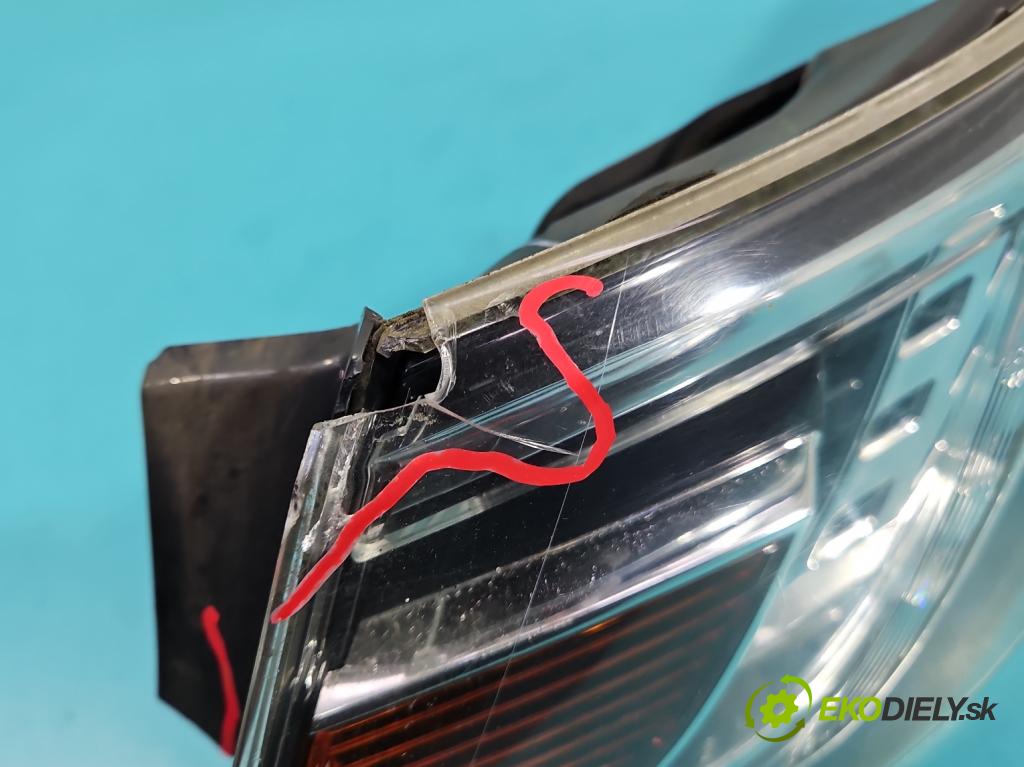 Mazda 6 II GH 2007-2012 2.0 CITD 140 HP manual 103 kW 1998 cm3 5- svetlo / reflektor zadné pravé  (Kľučka dverí ostatné)