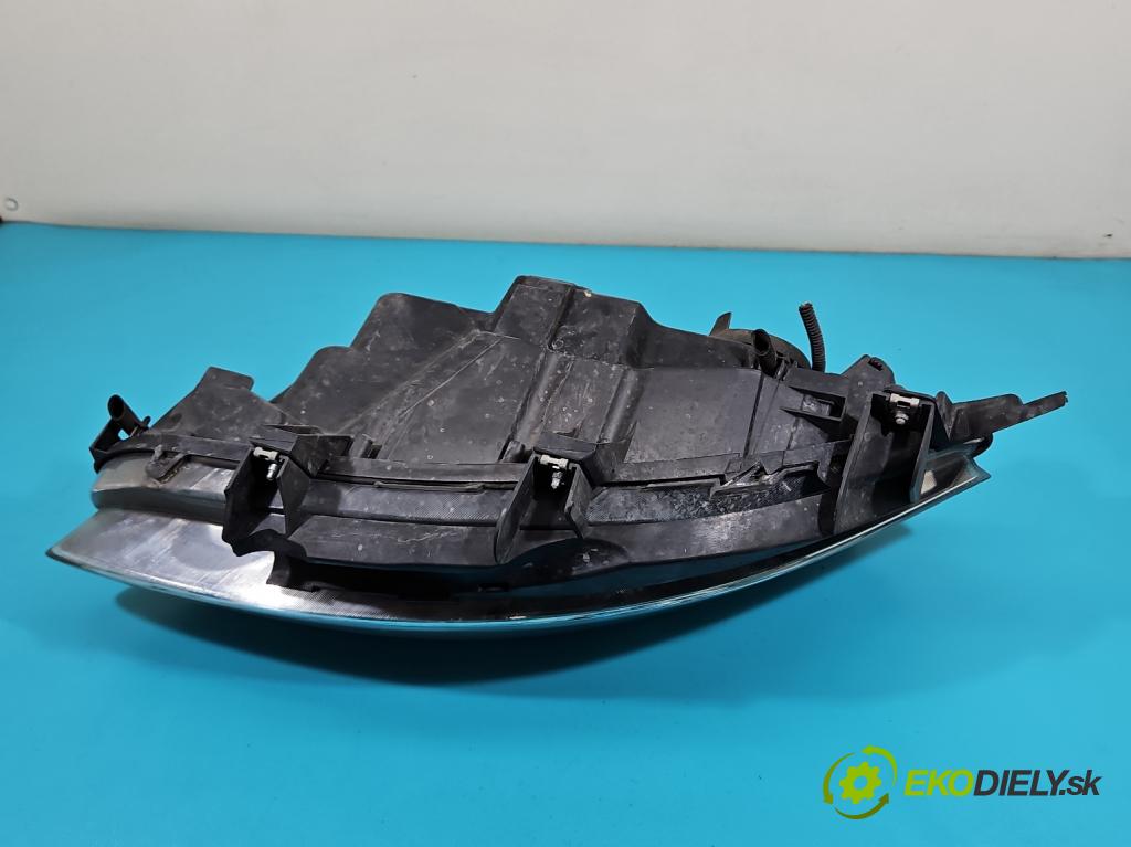 Fiat Bravo II 2007-2014 1.4 T-JET: 120 HP manual 88 kW 1368 cm3 5- Reflektor: pravý 00518778830 (Pravé)