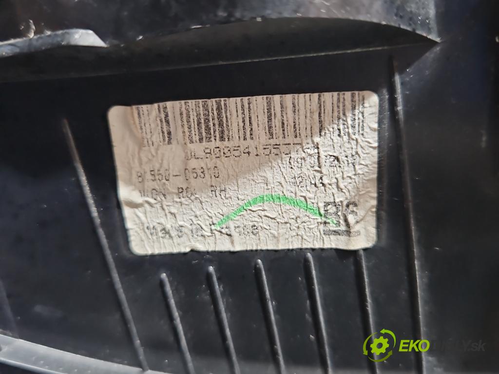 Toyota Avensis III T27 2009-2018 2.0 D4D 143 HP manual 105 kW 1995 cm3 5- svetlo / reflektor zadné pravé  (Kľučka dverí ostatné)