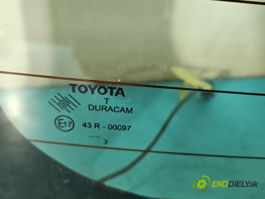Toyota Corolla E12 2001-2009 2.0 d4d 90 hp manual 66 kW 1995 cm3 5- sklo zadní  (Okna zadní)