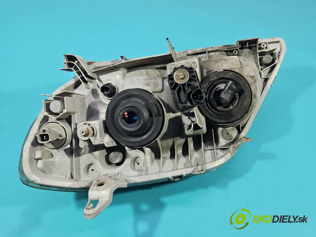 Toyota Corolla E12 2001-2009 2.0 d4d 90 HP manual 66 kW 1995 cm3 5- Reflektor: pravý  (Pravé)