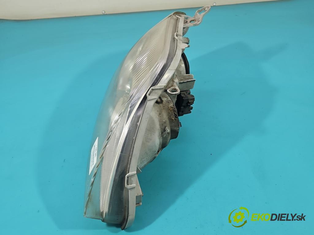 Toyota Corolla E12 2001-2009 2.0 d4d 90 HP manual 66 kW 1995 cm3 5- Reflektor: pravý  (Pravé)