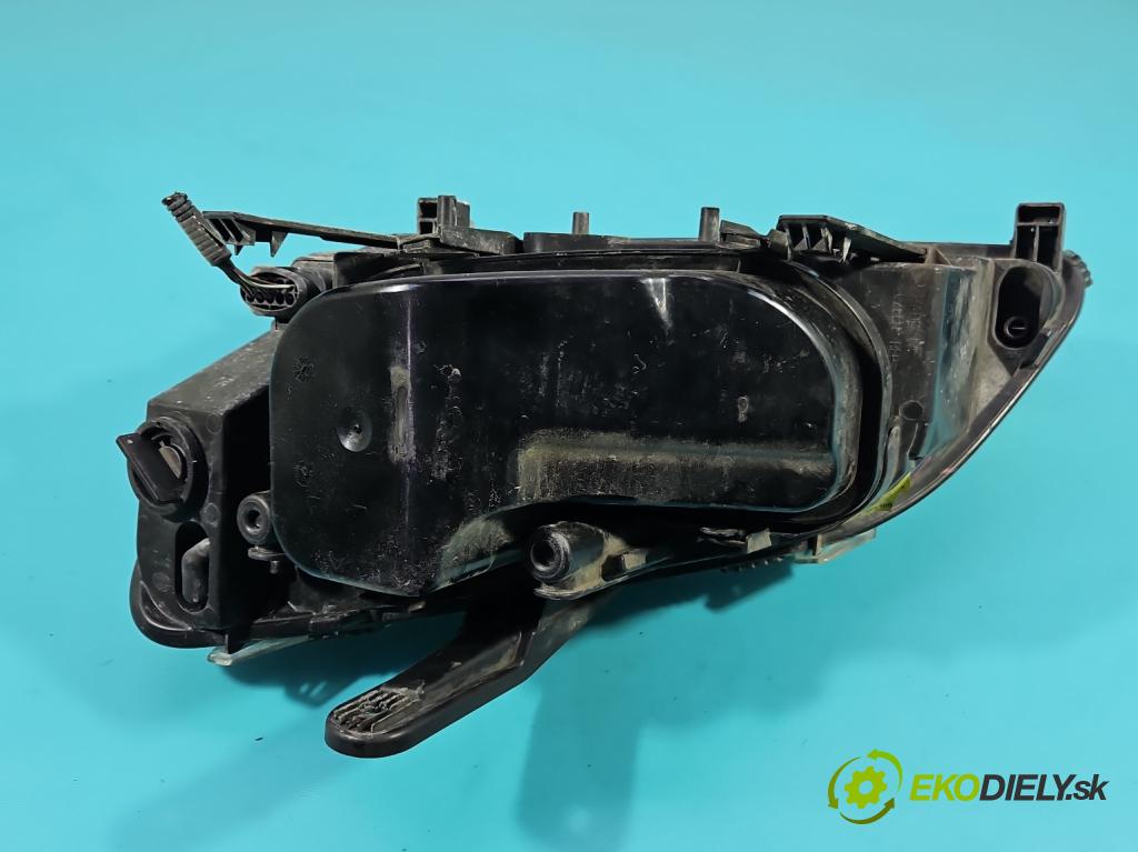 Ford C-Max I 2003-2010 1.8 16V 120 HP manual 88 kW 1798 cm3 5- Reflektor: pravý 3M51-13005-AG (Pravé)