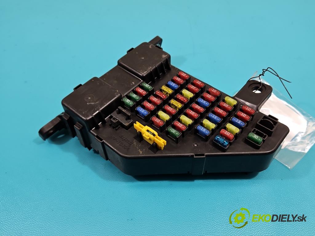 Hyundai Tucson I 2004-2009 2.0 CRDi 16v 140 hp manual 103 kW 1991 cm3 5- skříňka pojistková 91110-2E001 (Pojistkové skříňky)