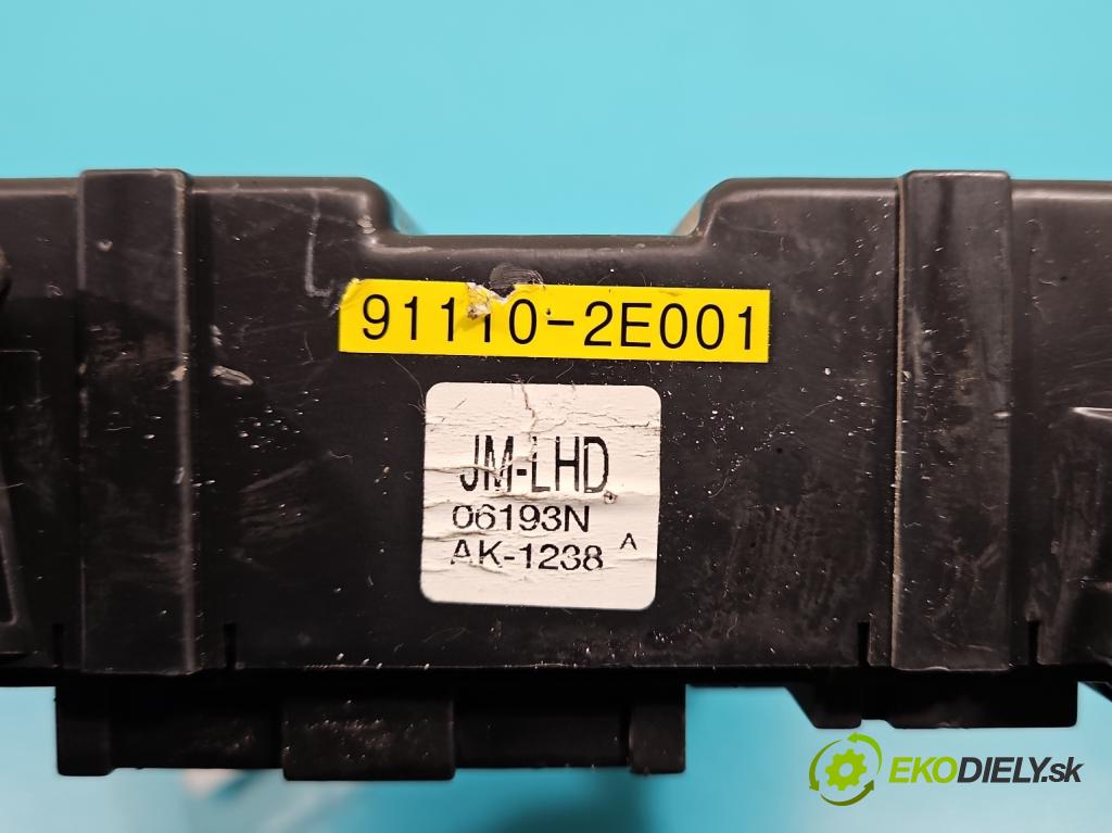 Hyundai Tucson I 2004-2009 2.0 CRDi 16v 140 hp manual 103 kW 1991 cm3 5- skříňka pojistková 91110-2E001 (Pojistkové skříňky)