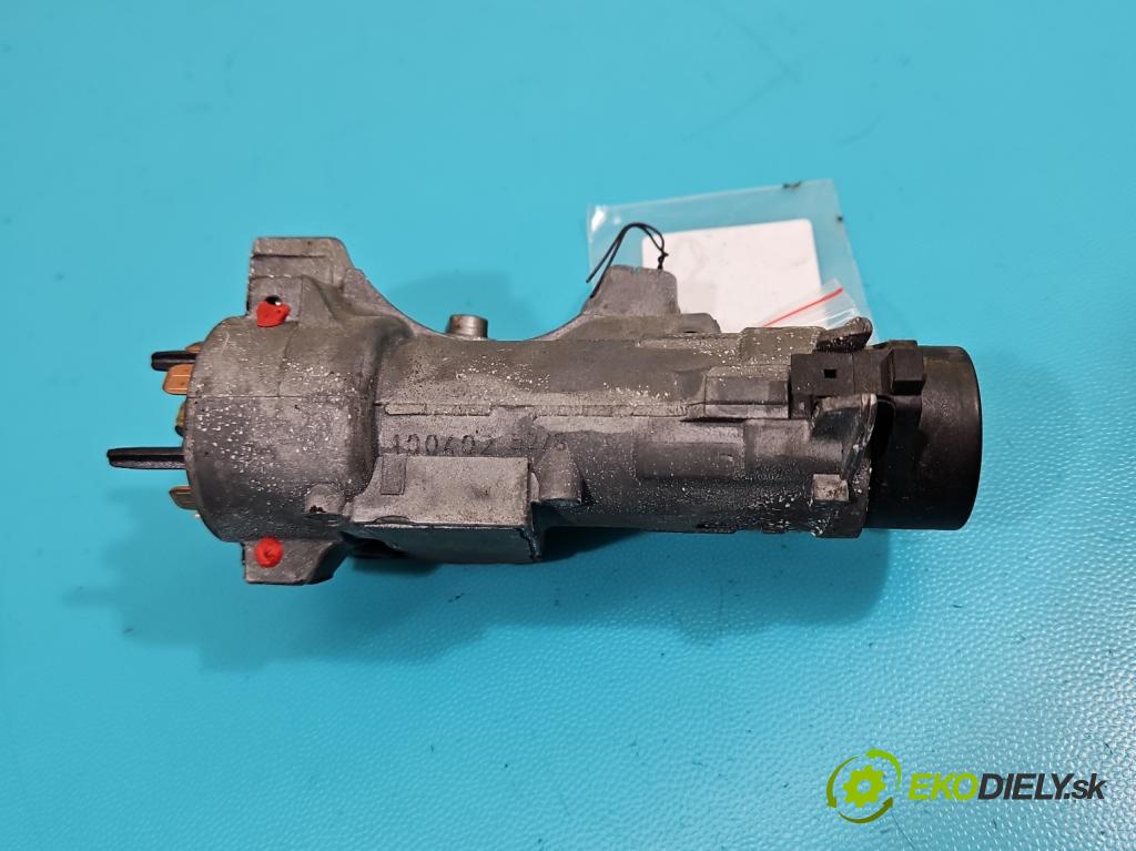 Vw Passat B5 1995-2005 2.8 V6 193 HP manual 142 kW 2771 cm3 4- Spínačka 4B0905851A (Spínacie skrinky a kľúče)