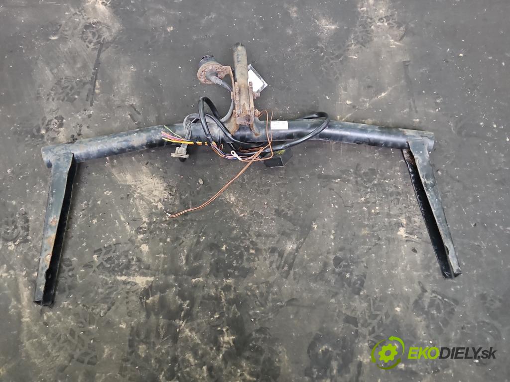 Skoda Octavia II 2004-2013 1.6 tdi 105 hp manual 77 kW 1598 cm3 5- oko tažné  (Tažná zařízení)