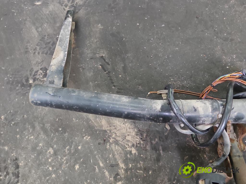 Skoda Octavia II 2004-2013 1.6 tdi 105 hp manual 77 kW 1598 cm3 5- oko tažné  (Tažná zařízení)