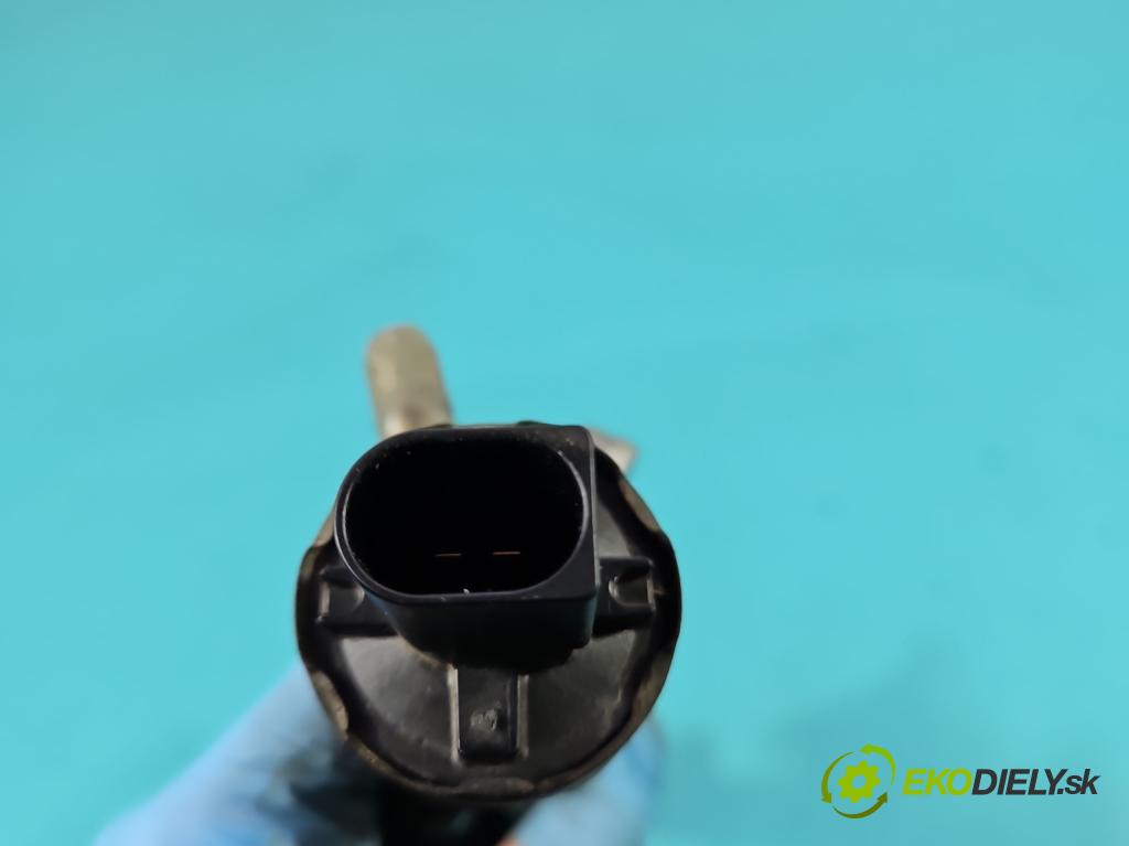 Skoda Fabia II 2007-2014 1.6 tdi 75 HP manual 55 kW 1598 cm3 5- lišta vstrekovacia 03L130764A (Vstrekovacie lišty)