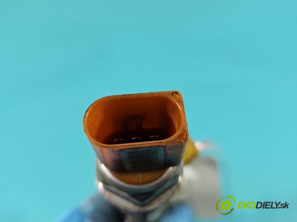 Skoda Fabia II 2007-2014 1.6 tdi 75 HP manual 55 kW 1598 cm3 5- lišta vstrekovacia 03L130764A (Vstrekovacie lišty)